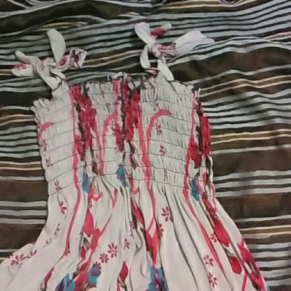 Dress - Picture 2 of 4